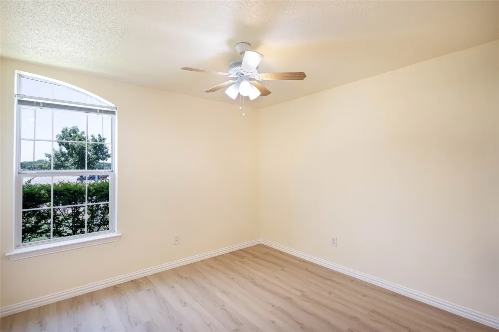 1304 W Mitchell Street Arlington, TX 76013