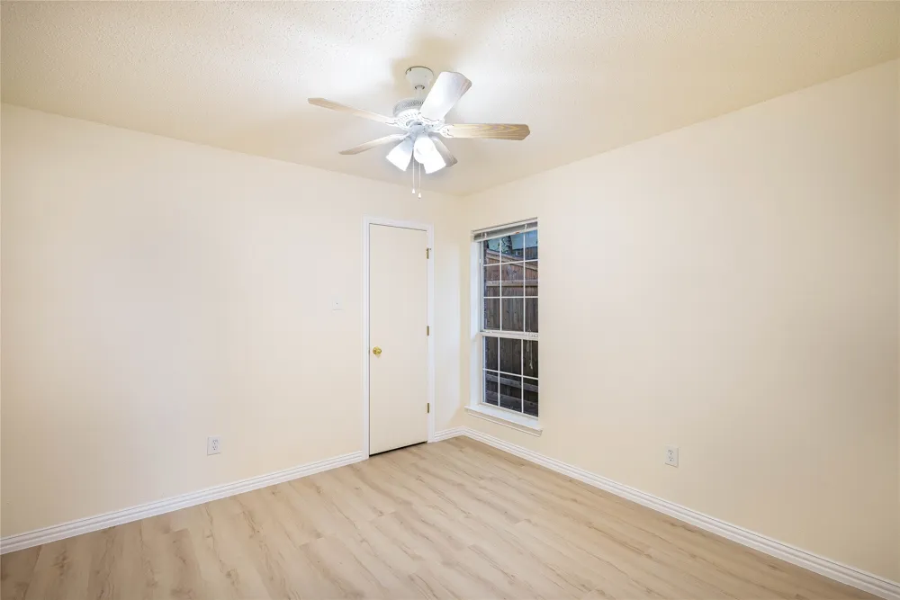 1304 W Mitchell Street Arlington, TX 76013
