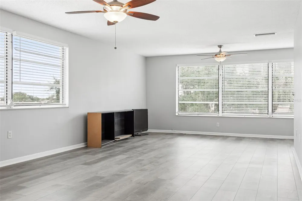 5501 80TH STREET #402 St Petersburg, FL 33709