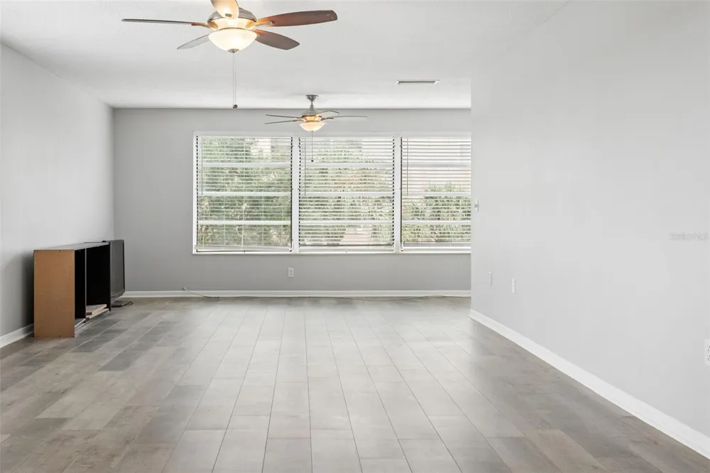 5501 80TH STREET #402 St Petersburg, FL 33709
