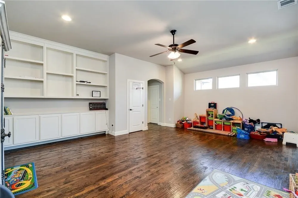 6209 Metz Street Plano, TX 75024