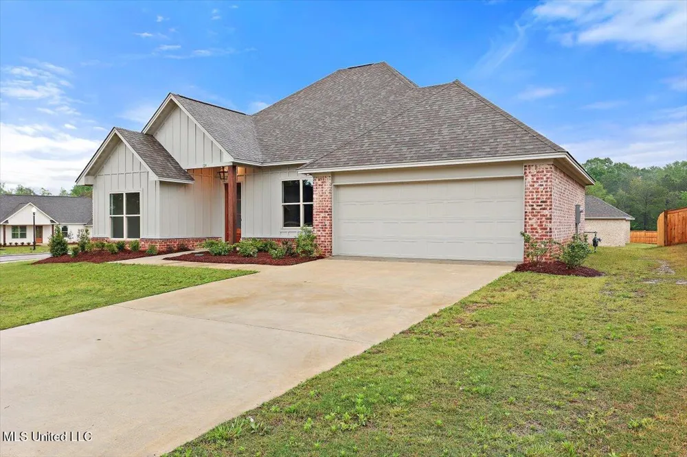 120 Willow Way Canton, MS 39046
