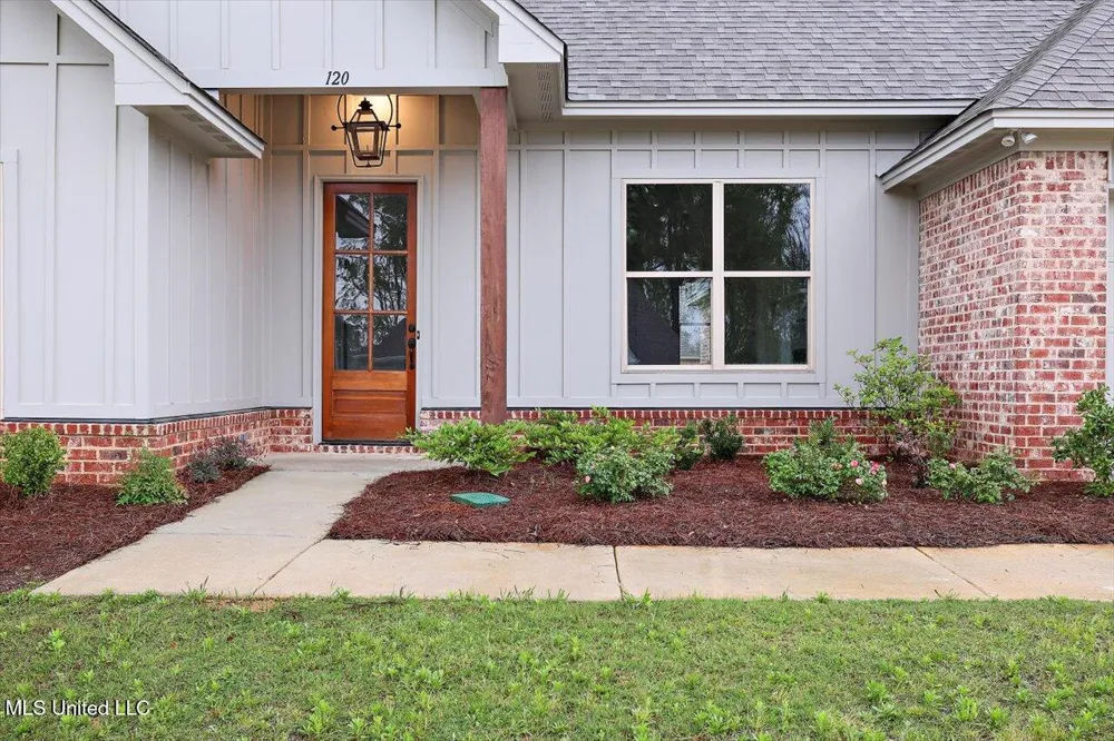 120 Willow Way Canton, MS 39046