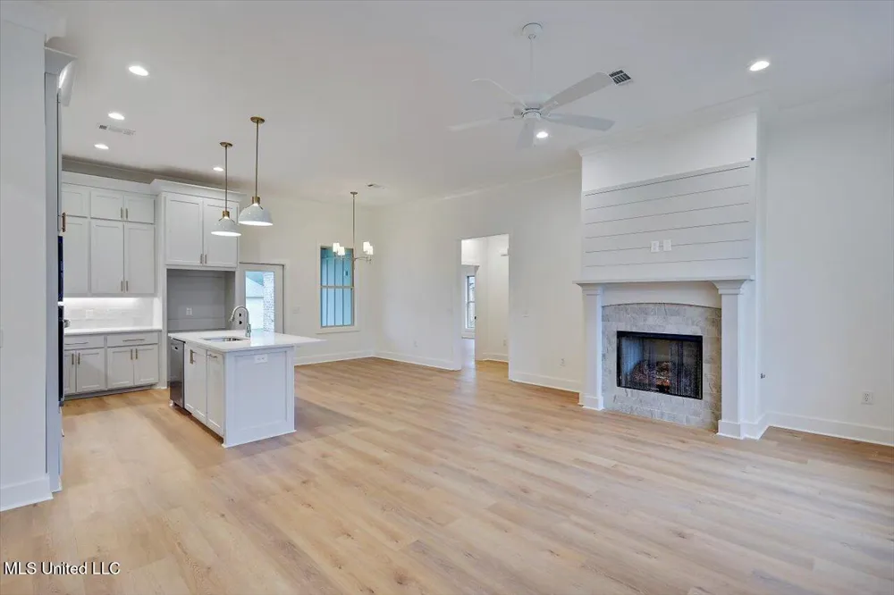 120 Willow Way Canton, MS 39046
