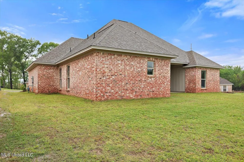120 Willow Way Canton, MS 39046
