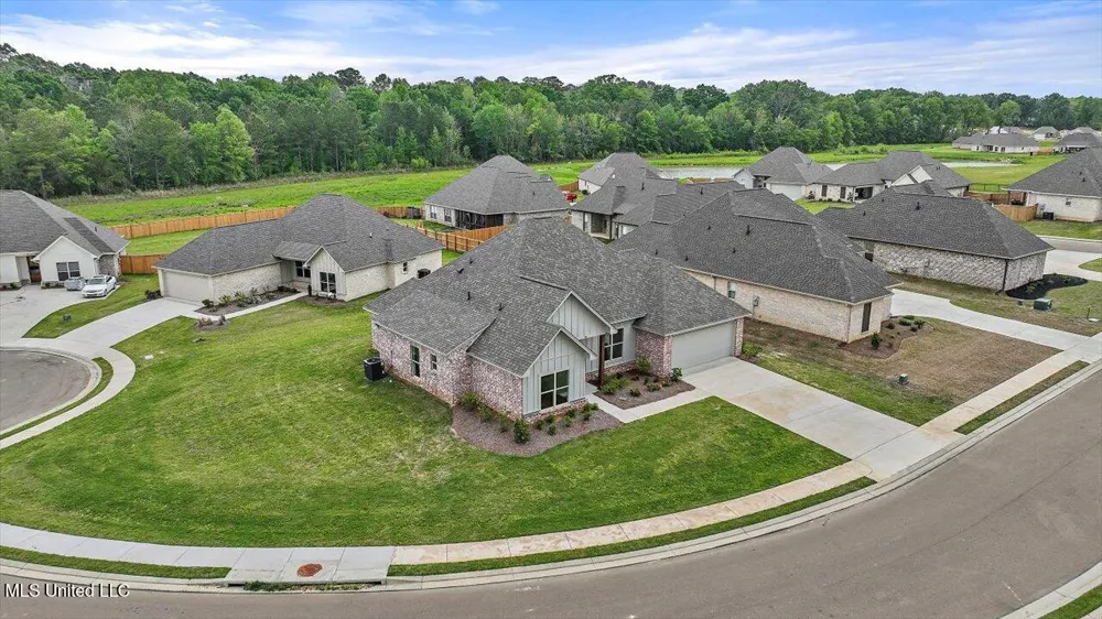 120 Willow Way Canton, MS 39046