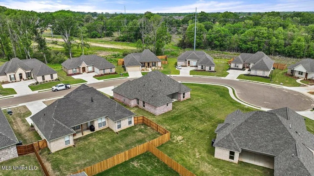 120 Willow Way Canton, MS 39046