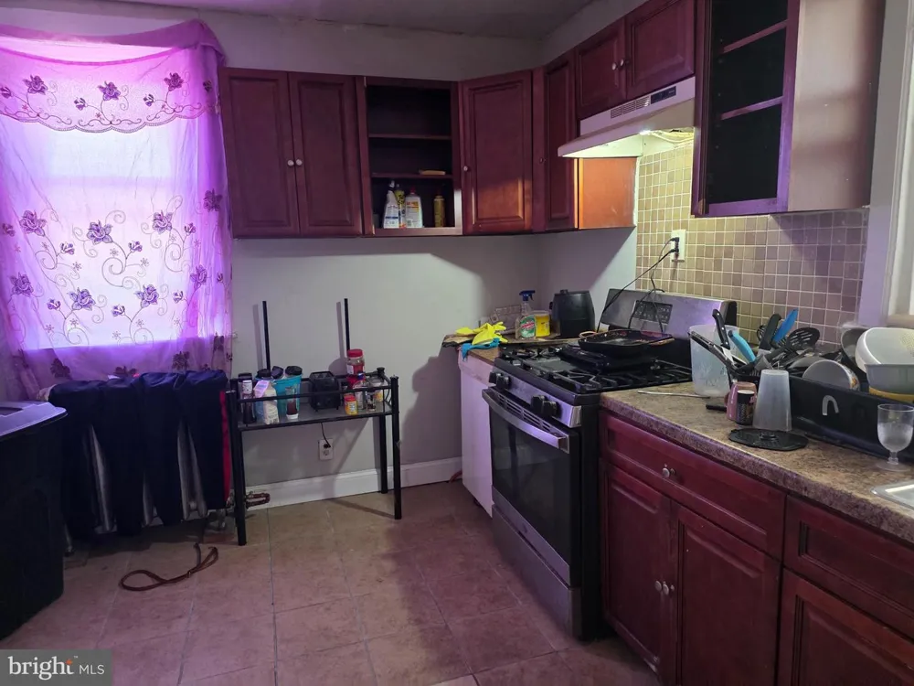 1319 W CHAMPLOST STREET Philadelphia, PA 19141