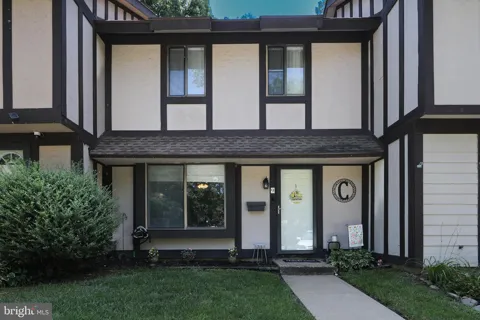 9 MULBERRY COURT
