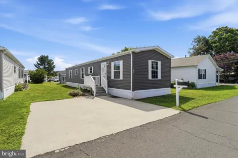 44 KENNEDY DRIVE