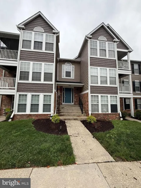 900 CEDAR CREST COURT #900-E