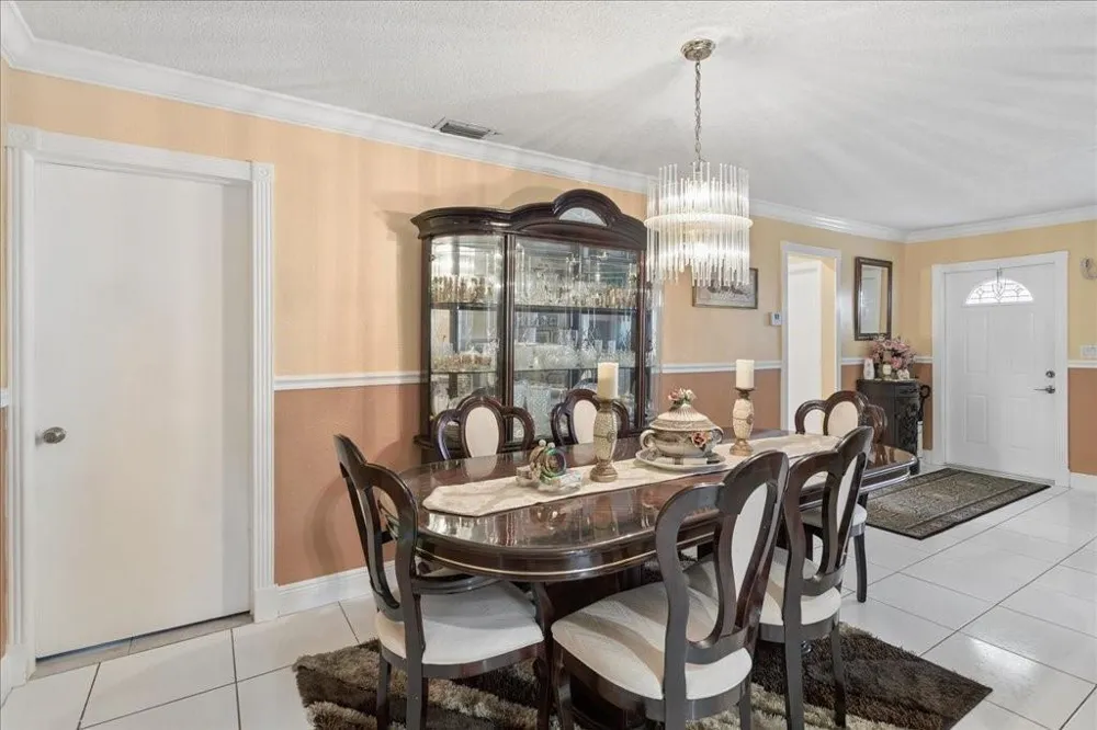 4290 NW 49th Terrace NW Lauderdale Lakes, FL 33319