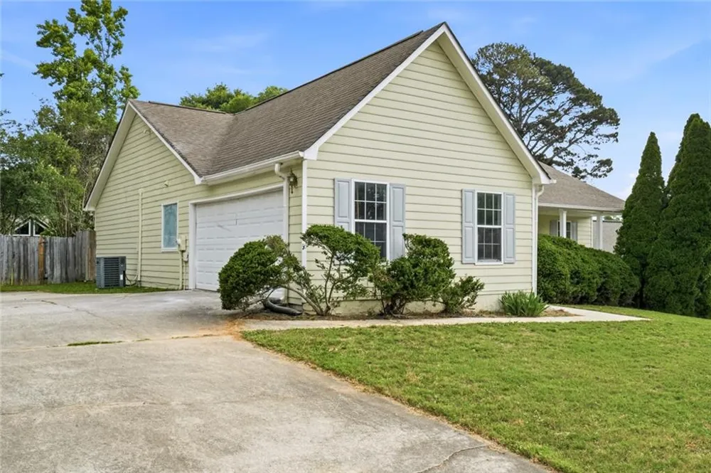 115 Knight Way Fayetteville, GA 30214