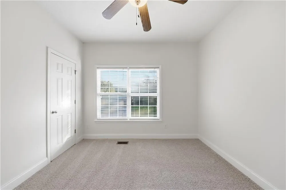 117 E Woodland Manor Temple, GA 30179