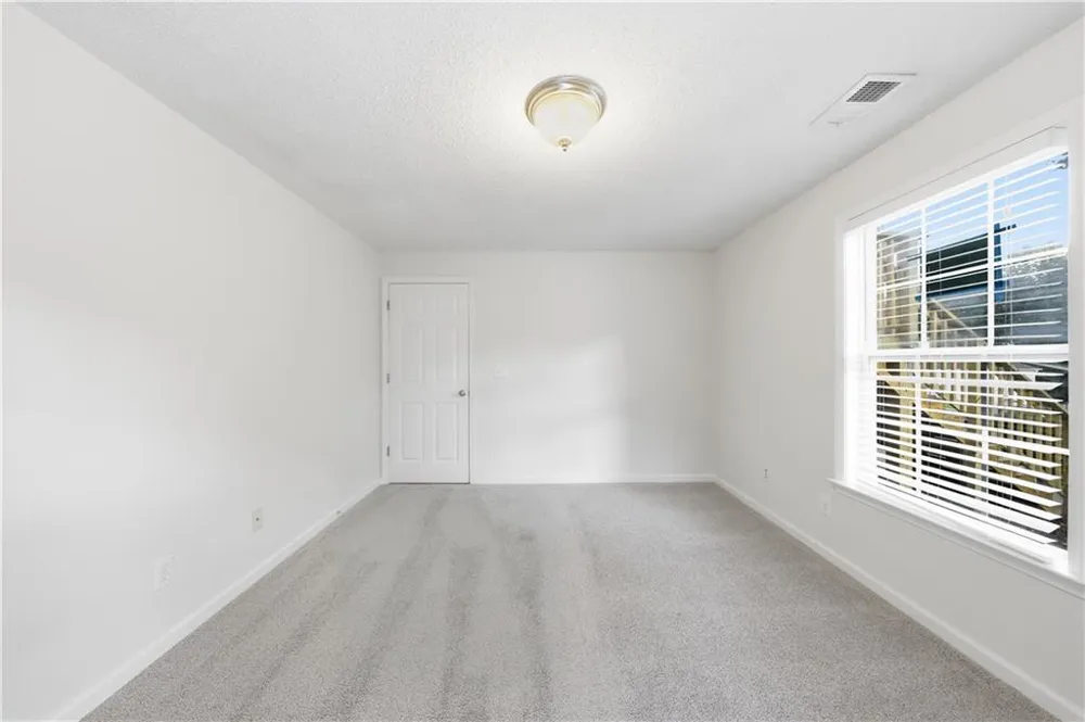 117 E Woodland Manor Temple, GA 30179