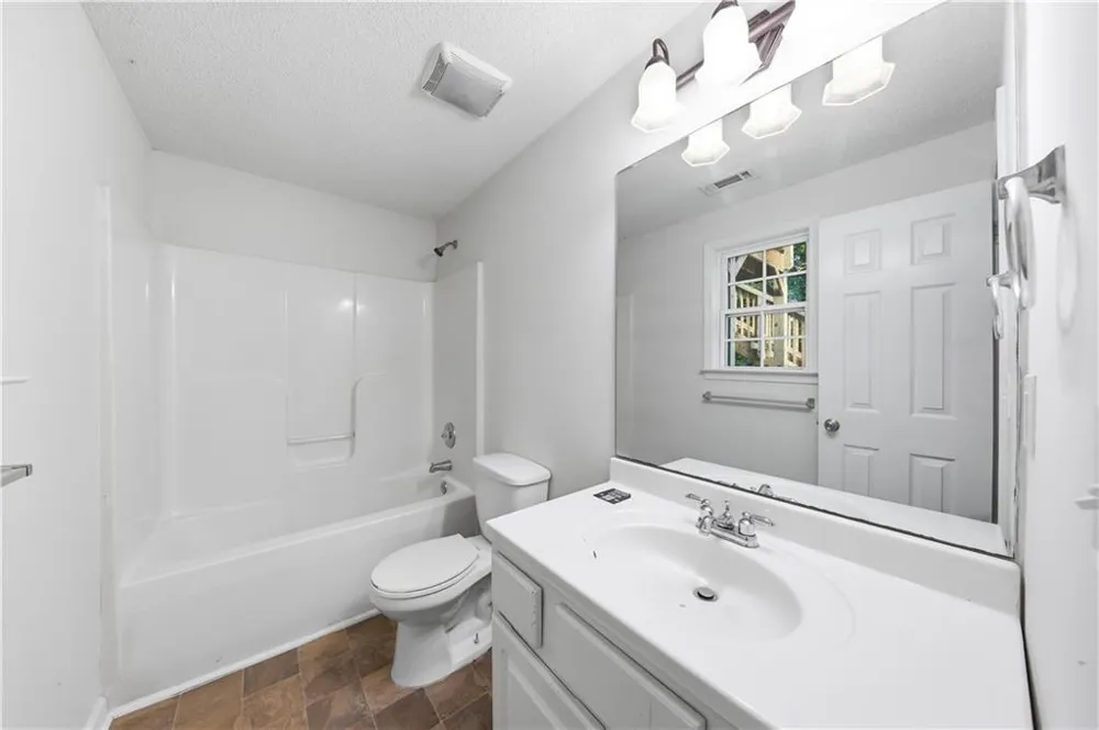 117 E Woodland Manor Temple, GA 30179