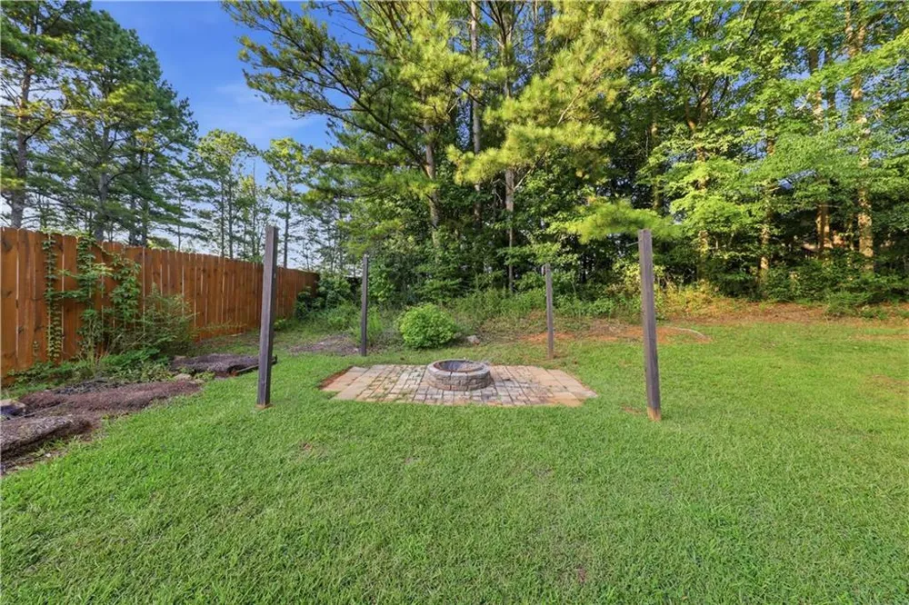 117 E Woodland Manor Temple, GA 30179