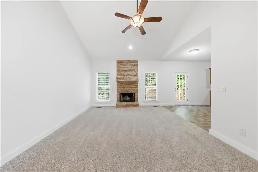 117 E Woodland Manor Temple, GA 30179