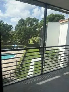 4040 Hills Drive #31 Hollywood, FL 33021