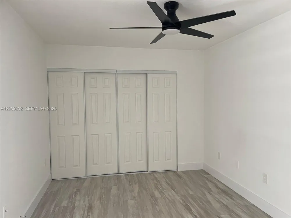 460 W Park Dr #207 Miami, FL 33172