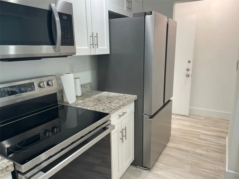 460 W Park Dr #207 Miami, FL 33172