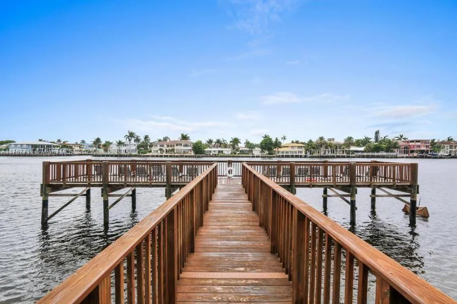 3594 S Ocean Blvd #402 Highland Beach, FL 33487