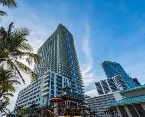 16699 Collins Ave #2006