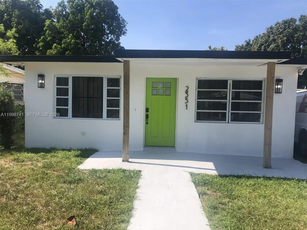 2351 NW 152nd Ter Miami Gardens, FL 33054