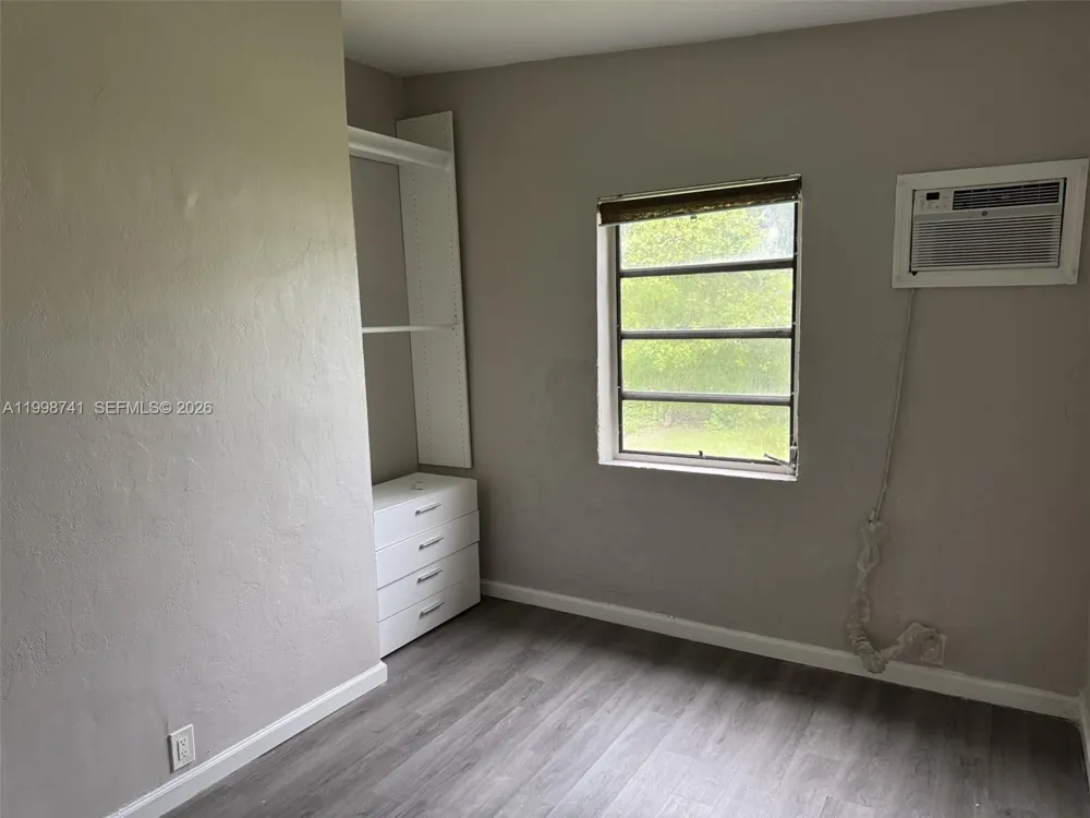 2351 NW 152nd Ter Miami Gardens, FL 33054