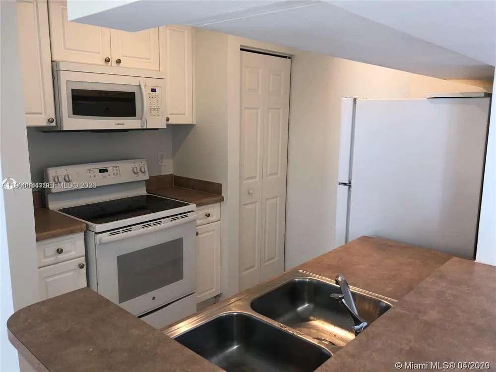 17125 Bay Rd #3601 Sunny Isles Beach, FL 33160