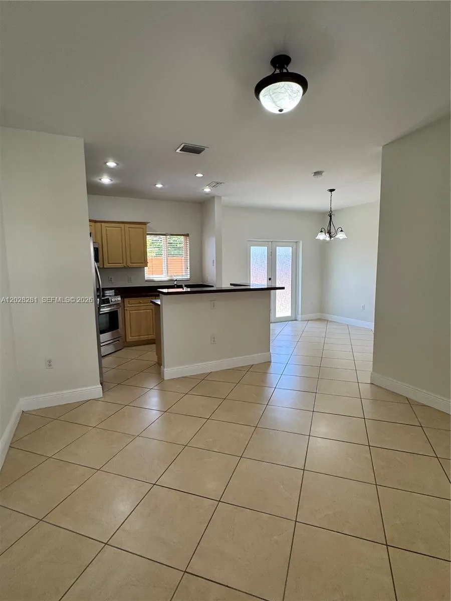 6004 SW 8th St #2 West Miami, FL 33144