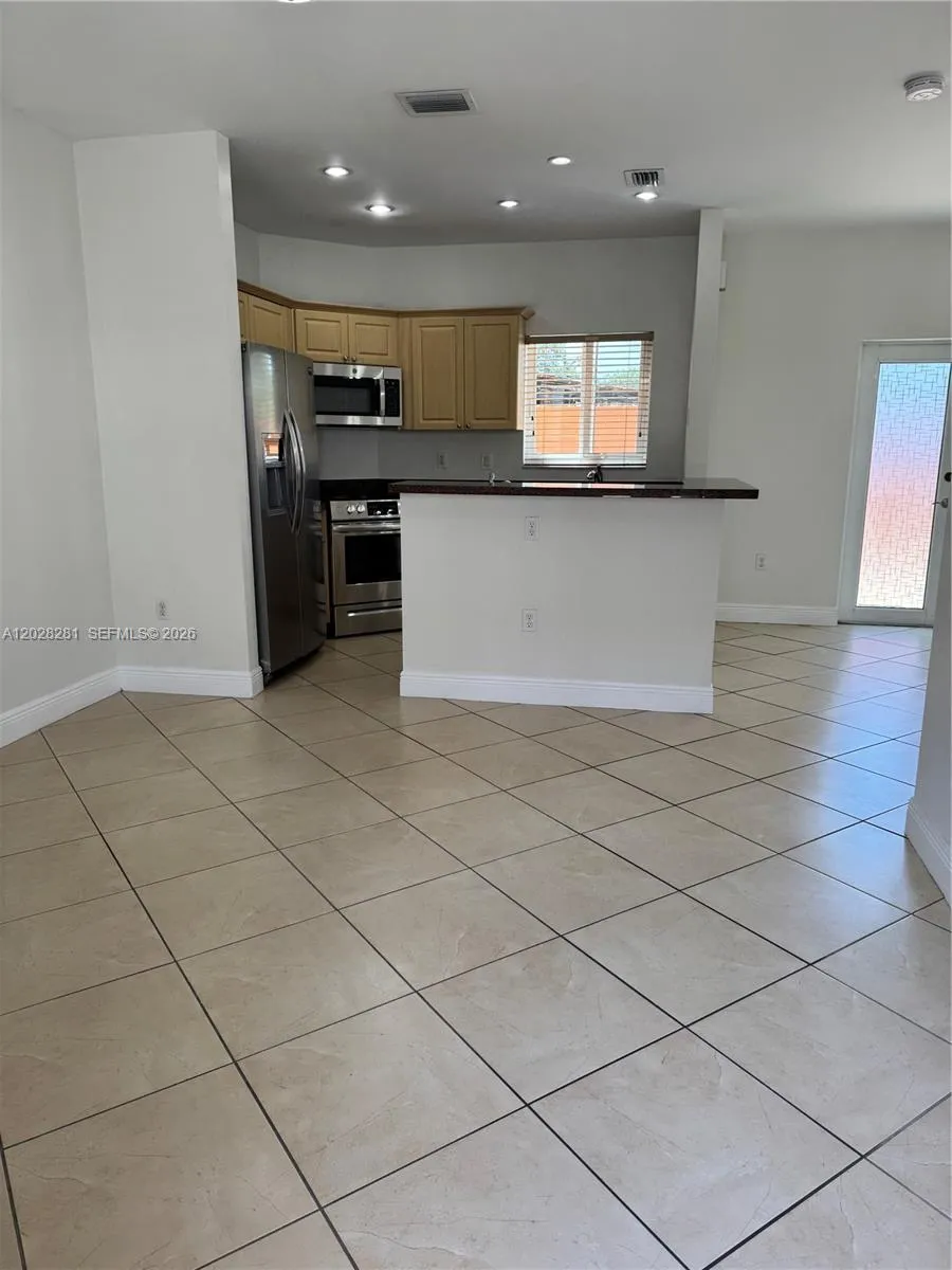 6004 SW 8th St #2 West Miami, FL 33144