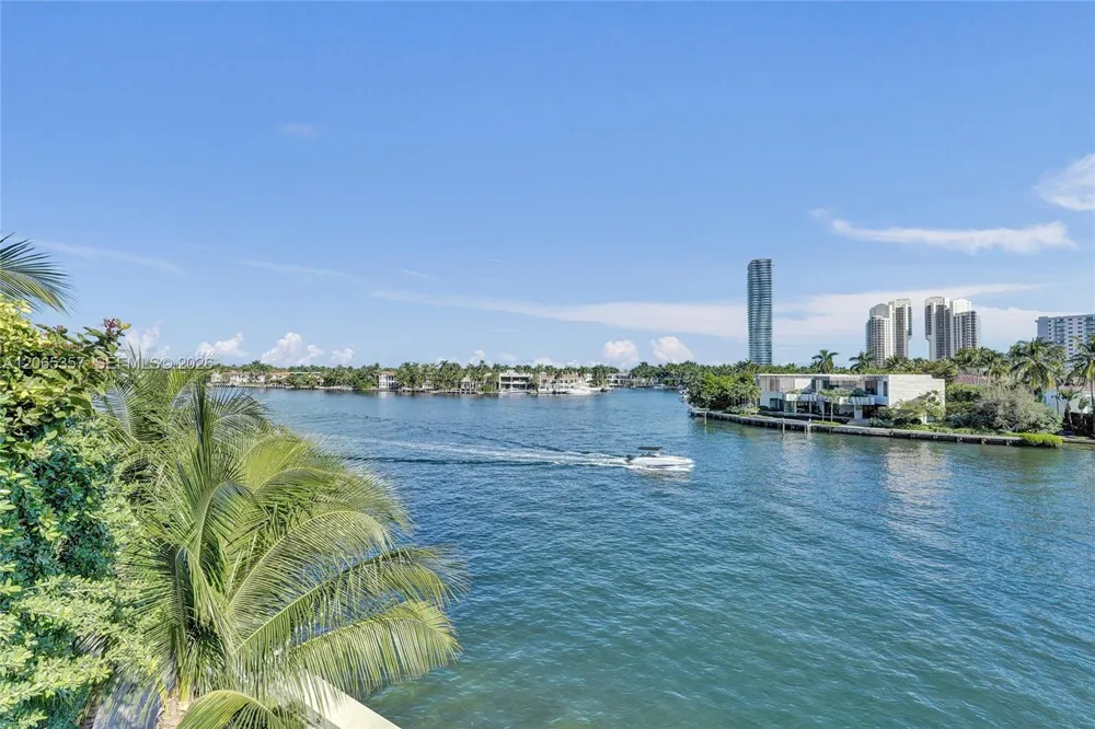 19667 Turnberry Way #12F Aventura, FL 33180