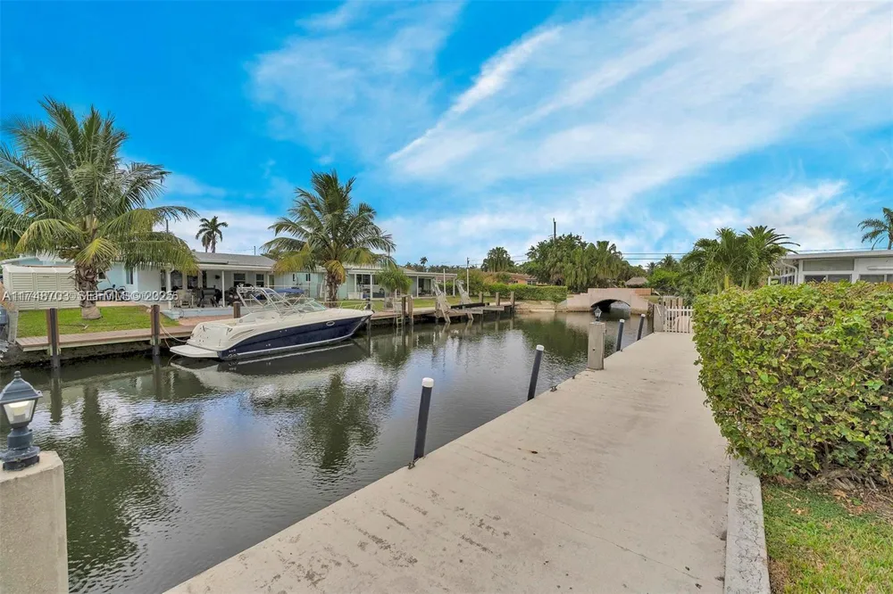 1406 NW 8TH STREET Dania Beach, FL 33004