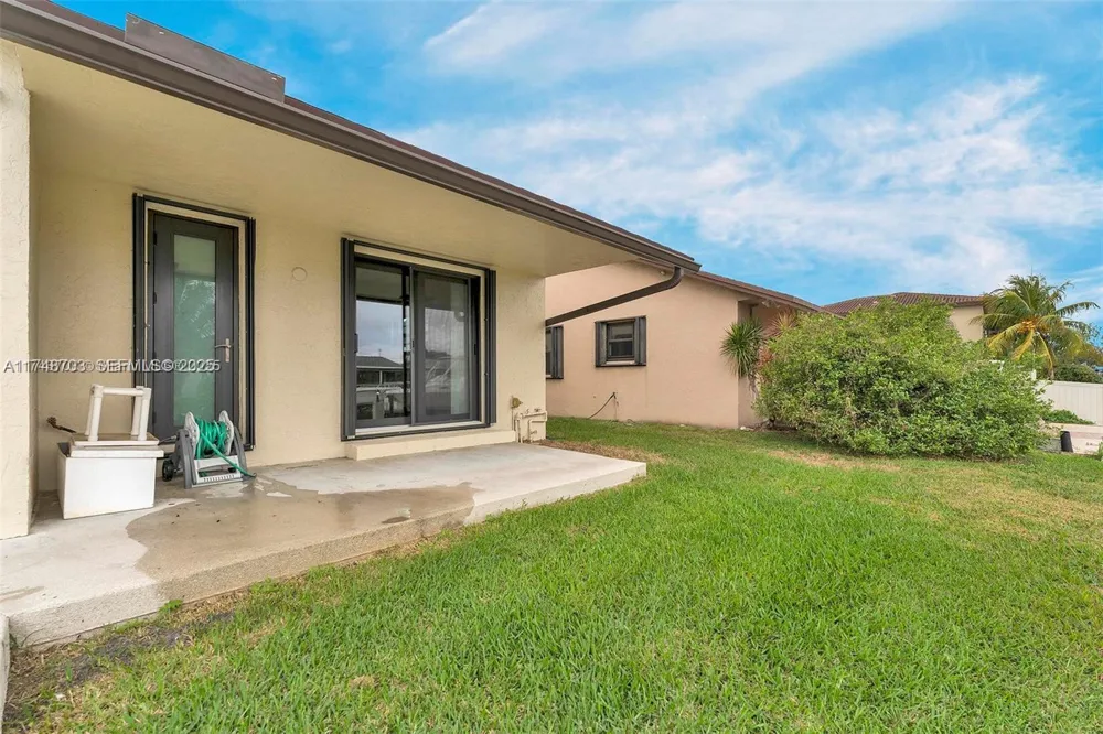 1406 NW 8TH STREET Dania Beach, FL 33004