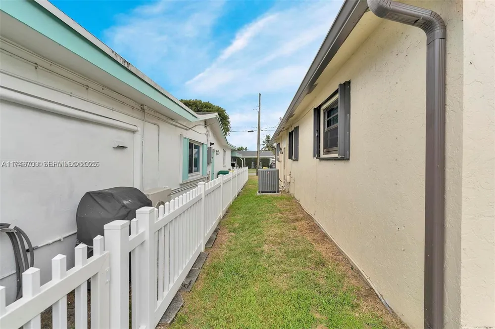 1406 NW 8TH STREET Dania Beach, FL 33004