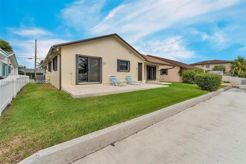 1406 NW 8TH STREET Dania Beach, FL 33004