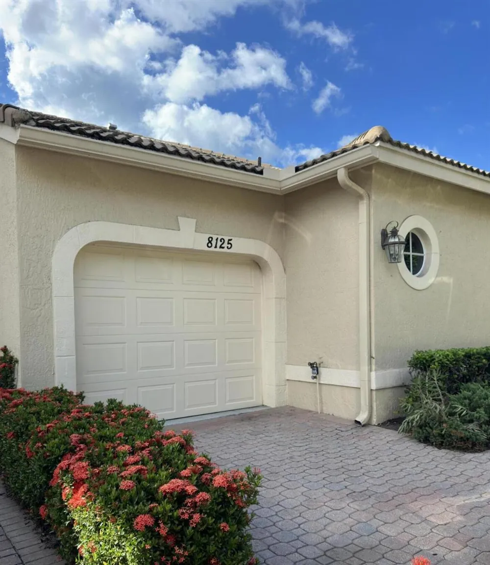 8125 MULLIGAN CIRCLE Port St. Lucie, FL 34986