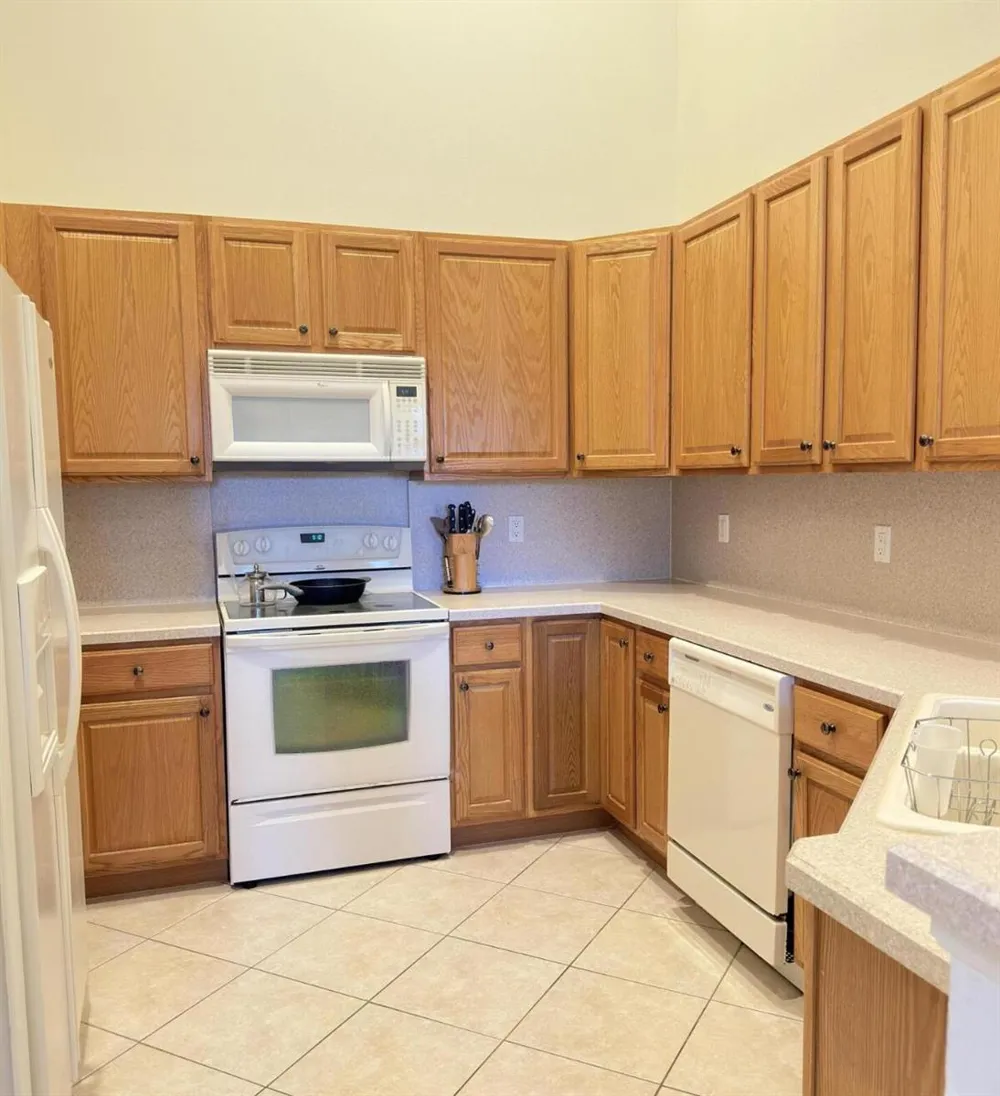 8125 MULLIGAN CIRCLE Port St. Lucie, FL 34986