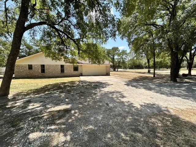 137 County Road 1759A Clifton, TX 76634