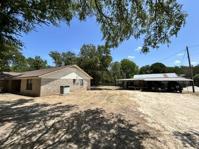137 County Road 1759A Clifton, TX 76634