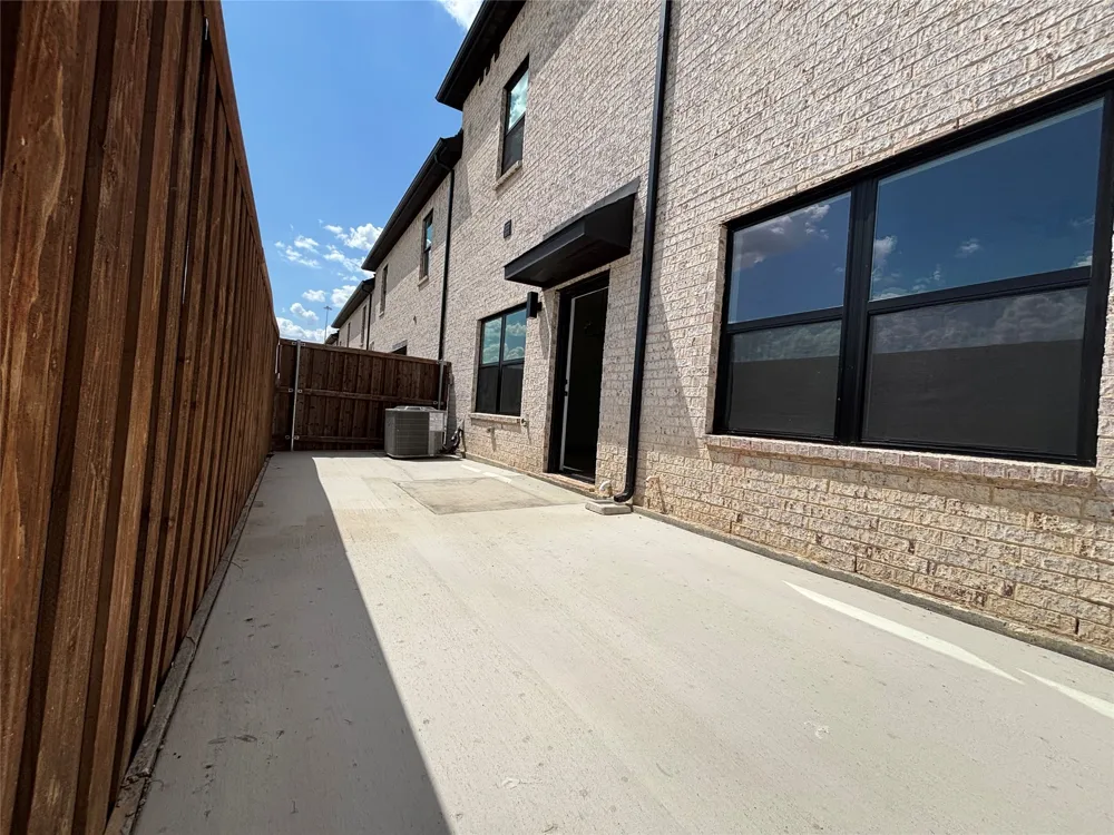 4444 Fatima Drive Irving, TX 75062