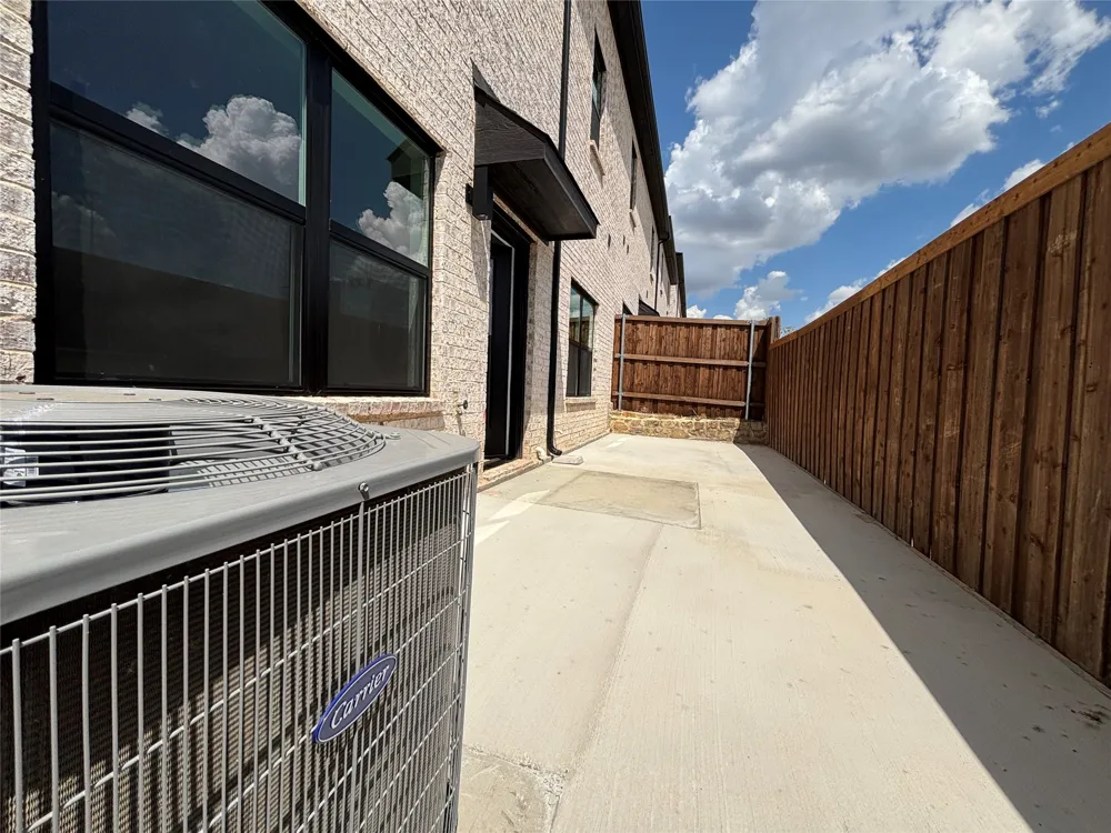 4444 Fatima Drive Irving, TX 75062