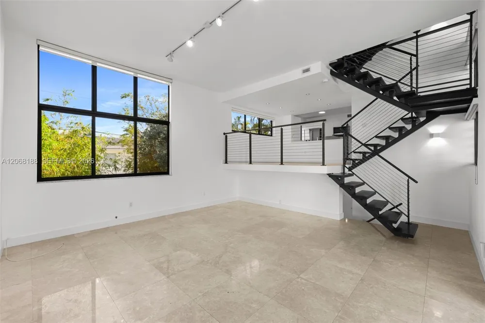 225 E Enid Dr #44 Key Biscayne, FL 33149