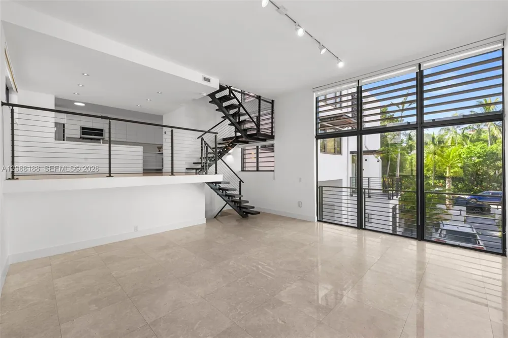 225 E Enid Dr #44 Key Biscayne, FL 33149