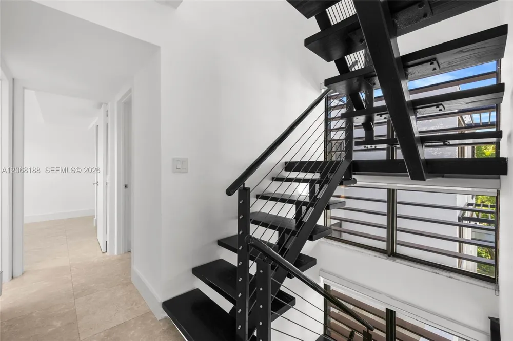 225 E Enid Dr #44 Key Biscayne, FL 33149