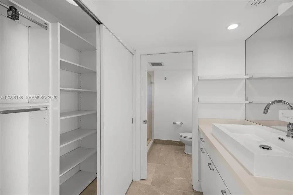 225 E Enid Dr #44 Key Biscayne, FL 33149