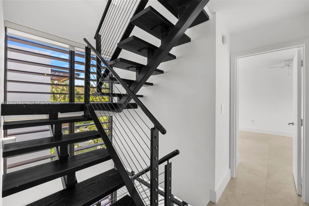 225 E Enid Dr #44 Key Biscayne, FL 33149