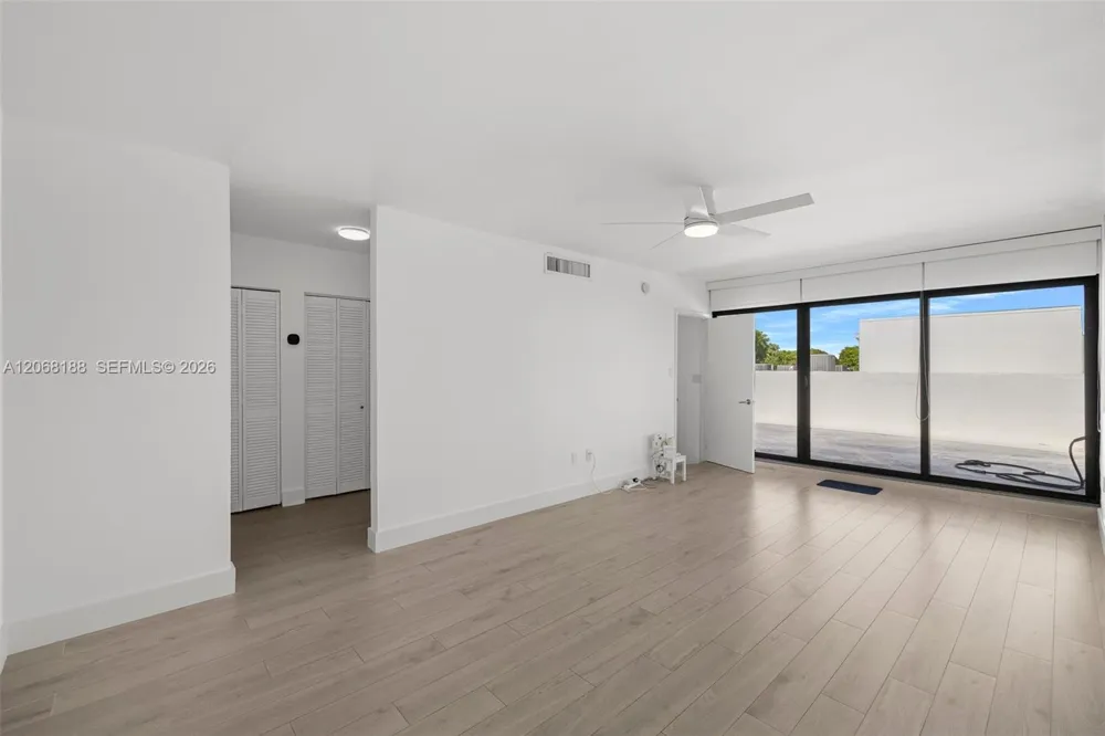225 E Enid Dr #44 Key Biscayne, FL 33149