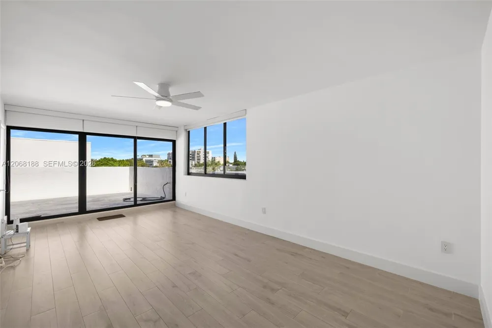 225 E Enid Dr #44 Key Biscayne, FL 33149